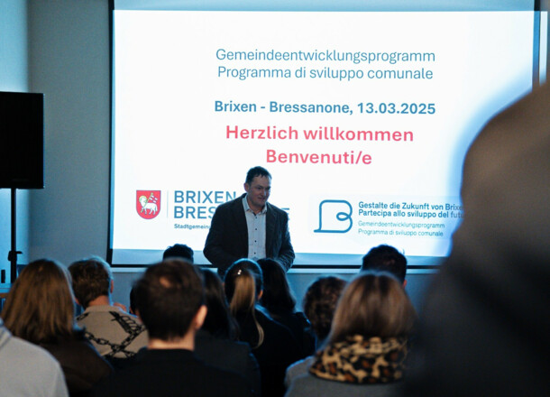Mit innovativen Jugendideen fürs Gemeindeentwicklungsprogramm geht Brixen in die nächste Runde der Bürger:innendialoge
