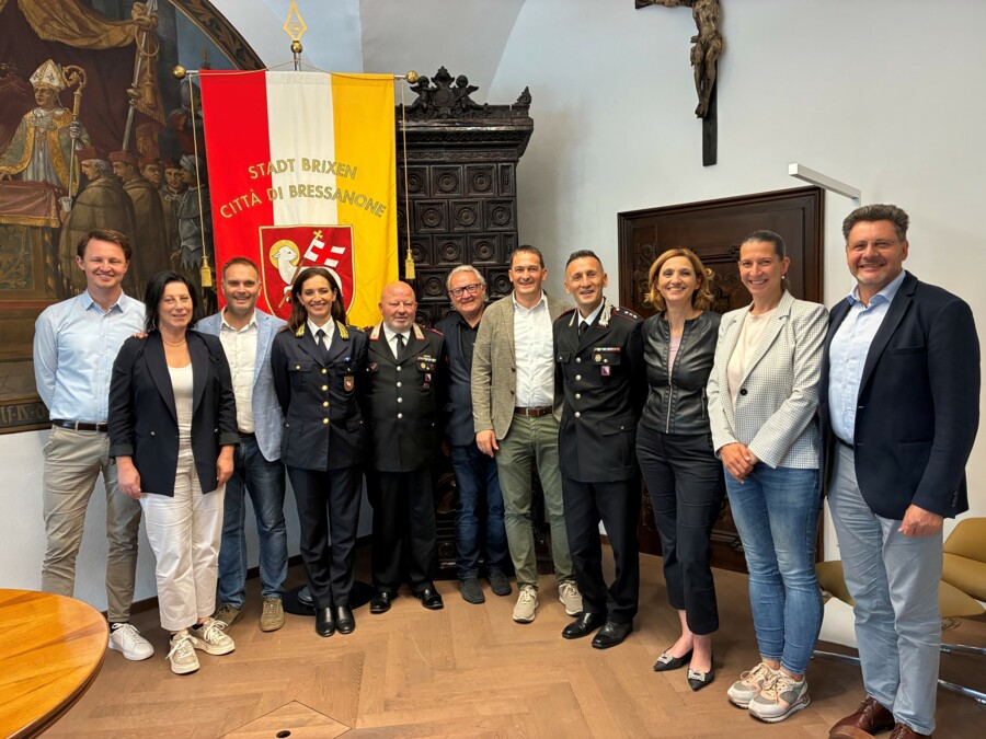 Visita ufficiale del Comandante Giuseppe Specchio al governo cittadino di Bressanone