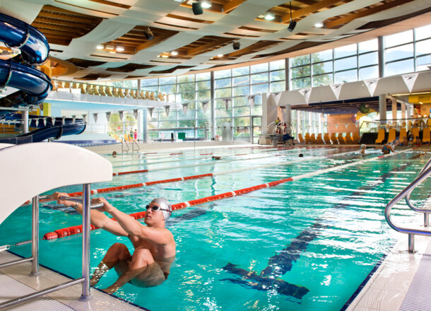 Riapre la piscina coperta Acquarena - Accesso con Green Pass