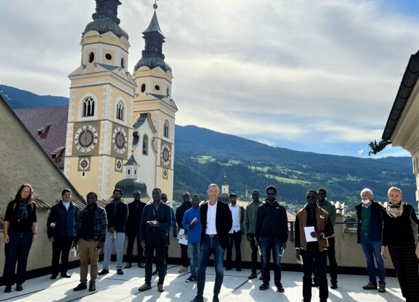 Gli studenti di teologia visitano il municipio